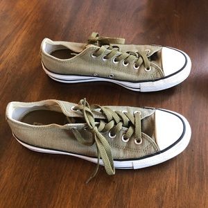 Olive Green Converse - Men’s 6/Women’s 8